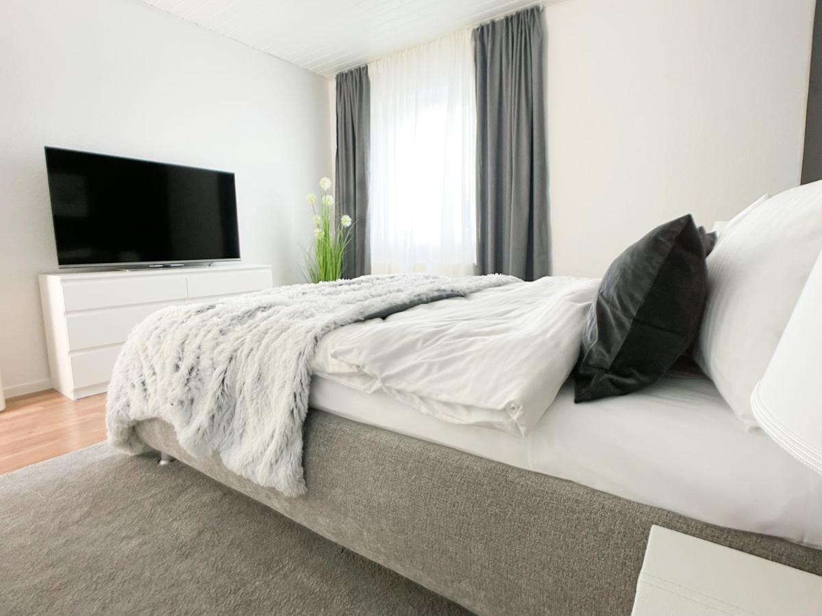 M-Style 01 Apartment Mit Terrasse Und Gasgrill, 24H Self-Check-In, Free Parking, Netflix Нюрнберг Экстерьер фото