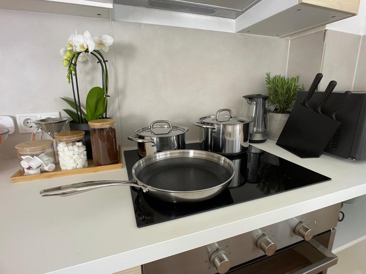 M-Style 01 Apartment Mit Terrasse Und Gasgrill, 24H Self-Check-In, Free Parking, Netflix Нюрнберг Экстерьер фото